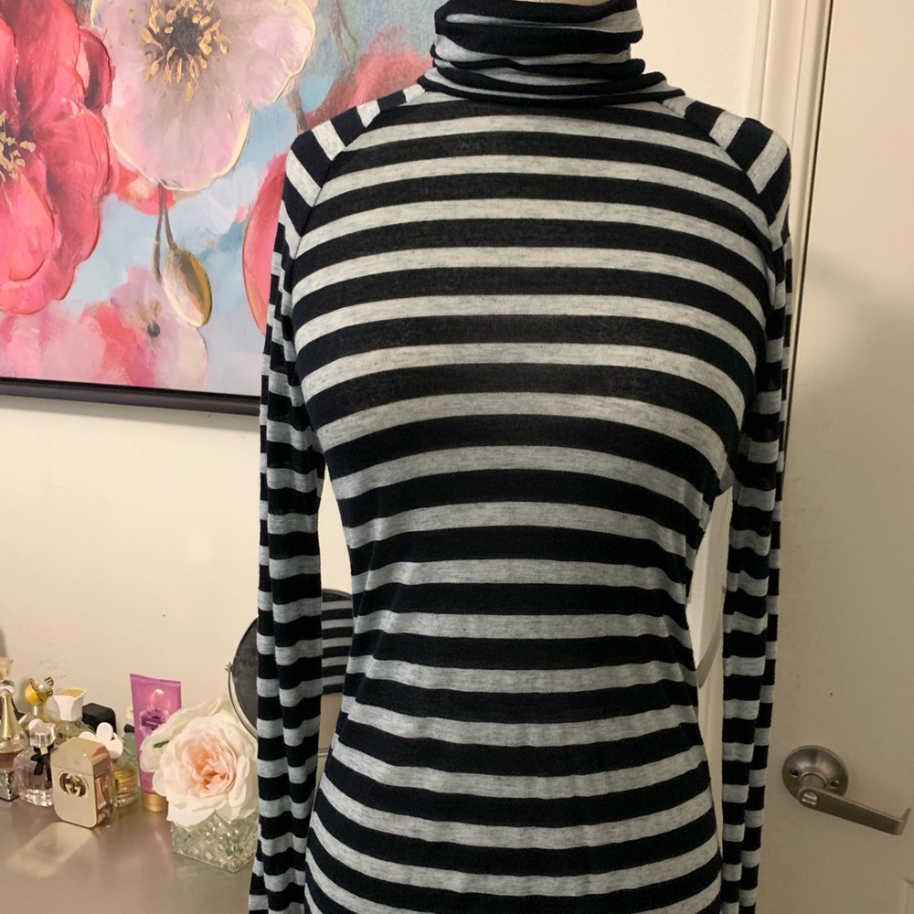 Women’s Top (Brand New)